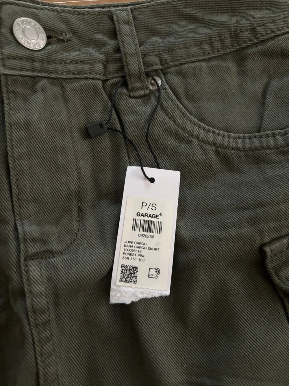Garage cargo skort size S
